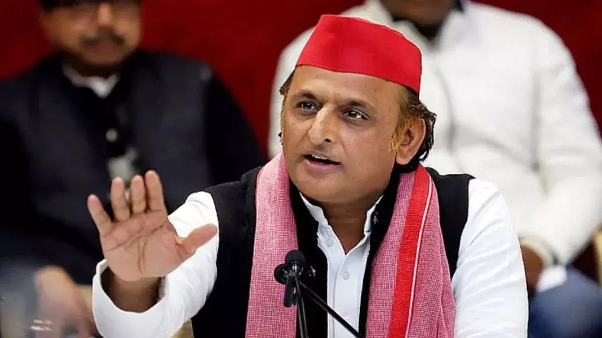 अखिलेश यादव ने बैंकिंग व्यवस्था पर उठाए 12 सवाल, नोटबंदी से डिजिटल फ्रॉड तक मांगा जवाब