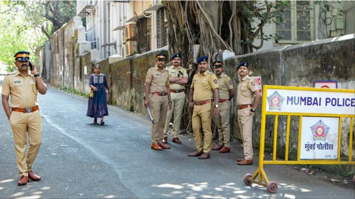 मुंबई मेयर कार्यालय को बम धमकी, पुलिस ने जांच में क्या पाया?