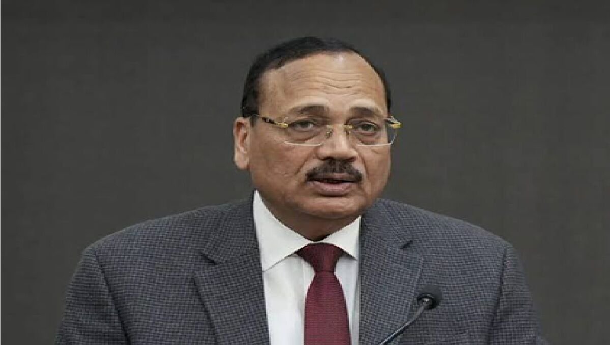 CJI सूर्यकांत ने Gen Z को कहा, ‘कानून का पेशा कमजोर दिलवालों के लिए नहीं’