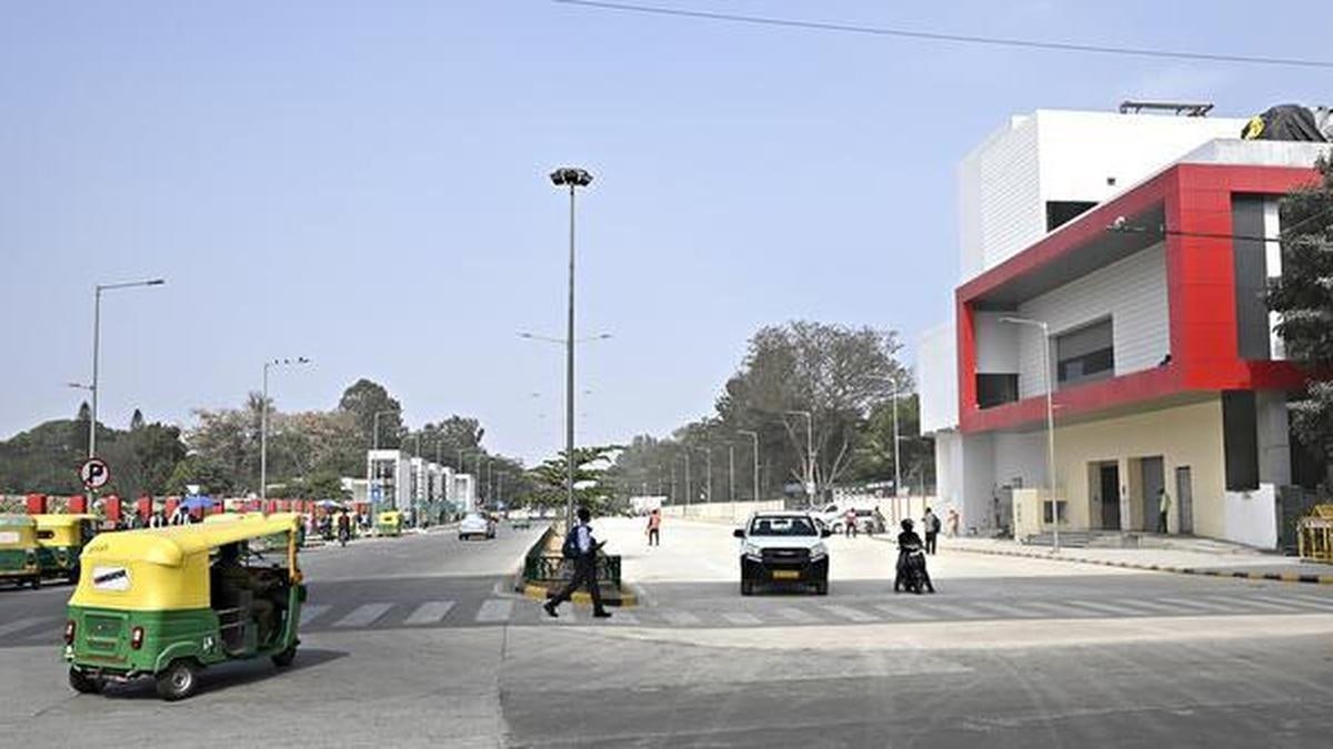 इंदौर में पुलिस वैन से भागे धार के दो आरोपी, राजकुमार ब्रिज के पास कूदे